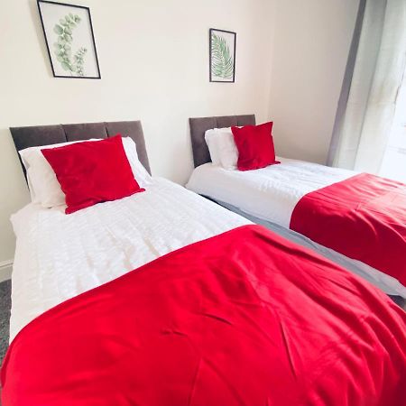 3 Bed Anfield House Close To Lfc Liverpool Exterior foto
