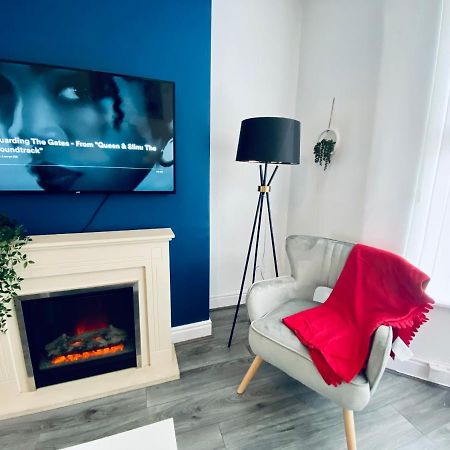 3 Bed Anfield House Close To Lfc Liverpool Exterior foto